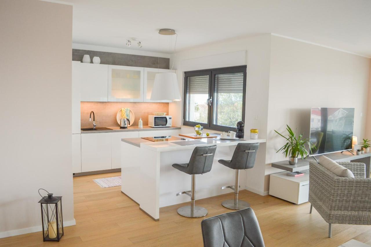 Rova Apartment Малинска Экстерьер фото